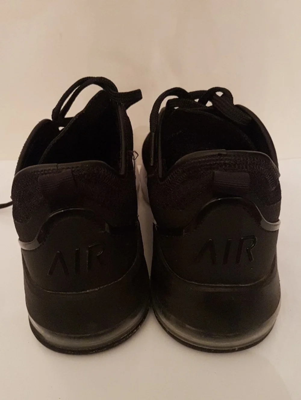 Nike Black & White Running Shoes - Picture 5 of 8